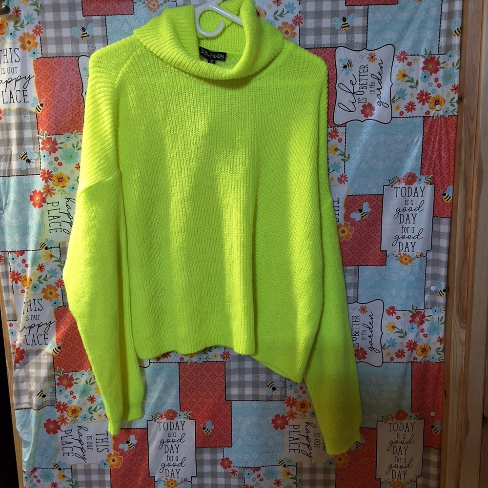 NWT SUN + MOON BOXY TURTLE NECK LONG SLEEVE COLE NECK SWEATER